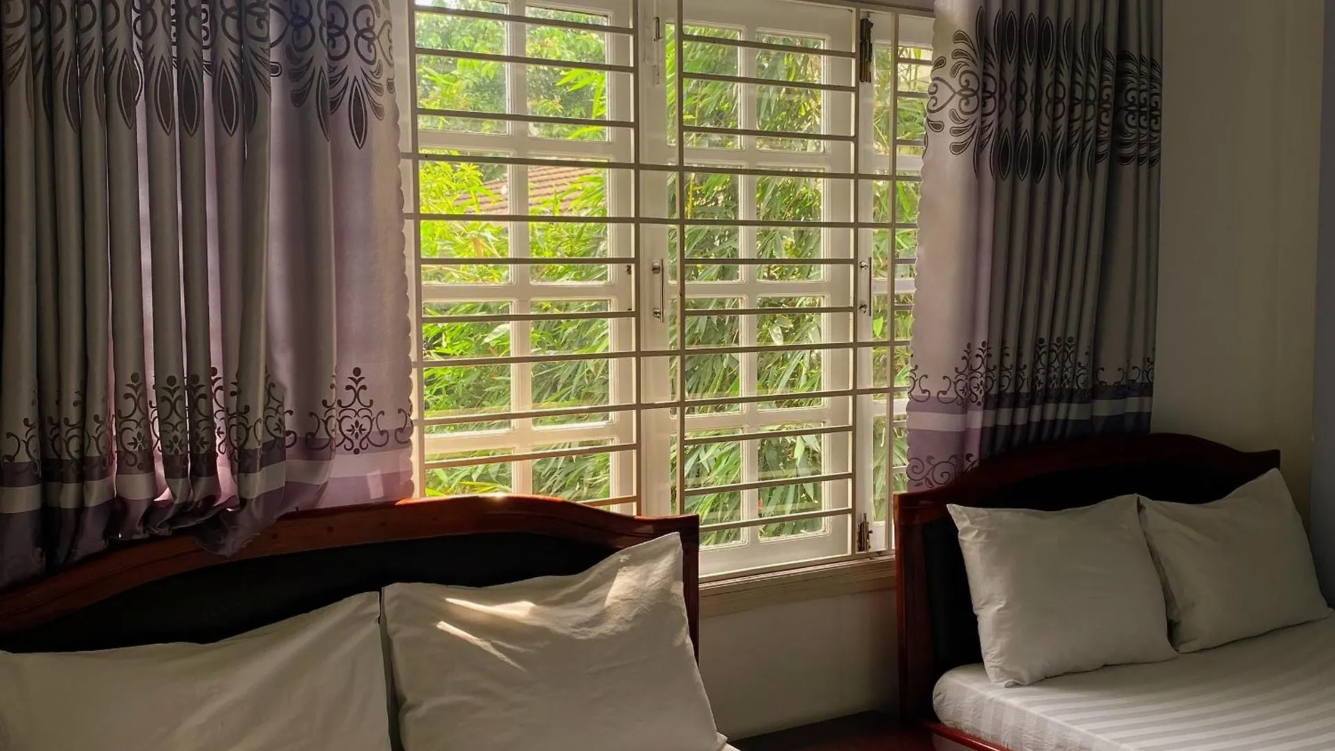 Salyna Motel Da Nang 0*,  Vietnam